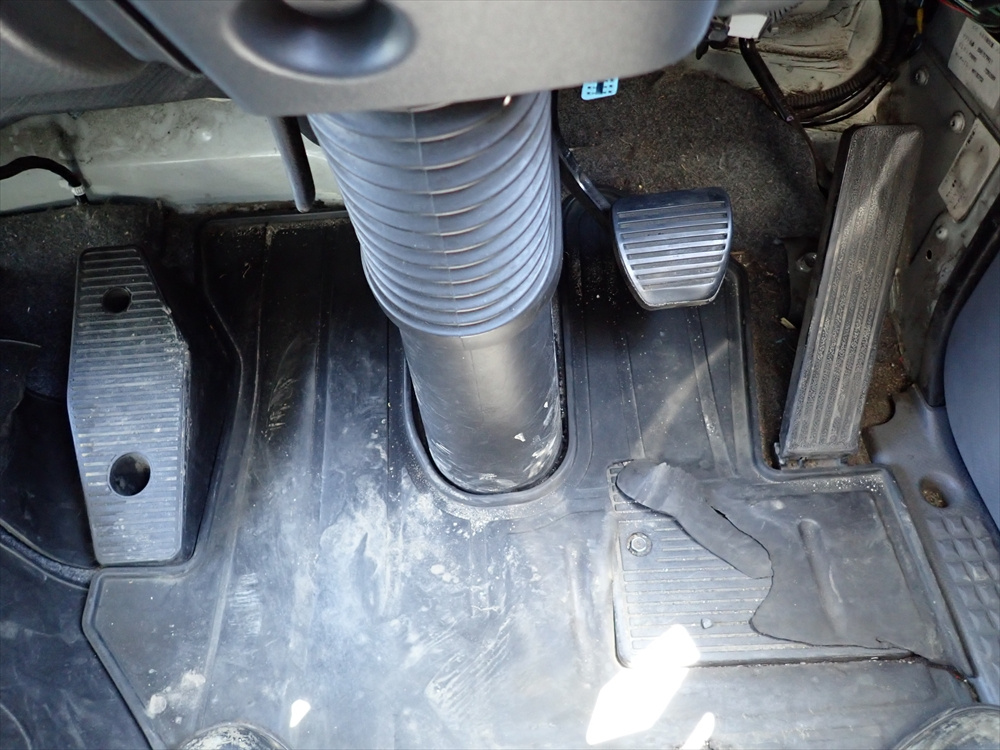 いすゞ フォワード 平ボディ 中型 TKG-FRR90S2 年式 H28[写真12]