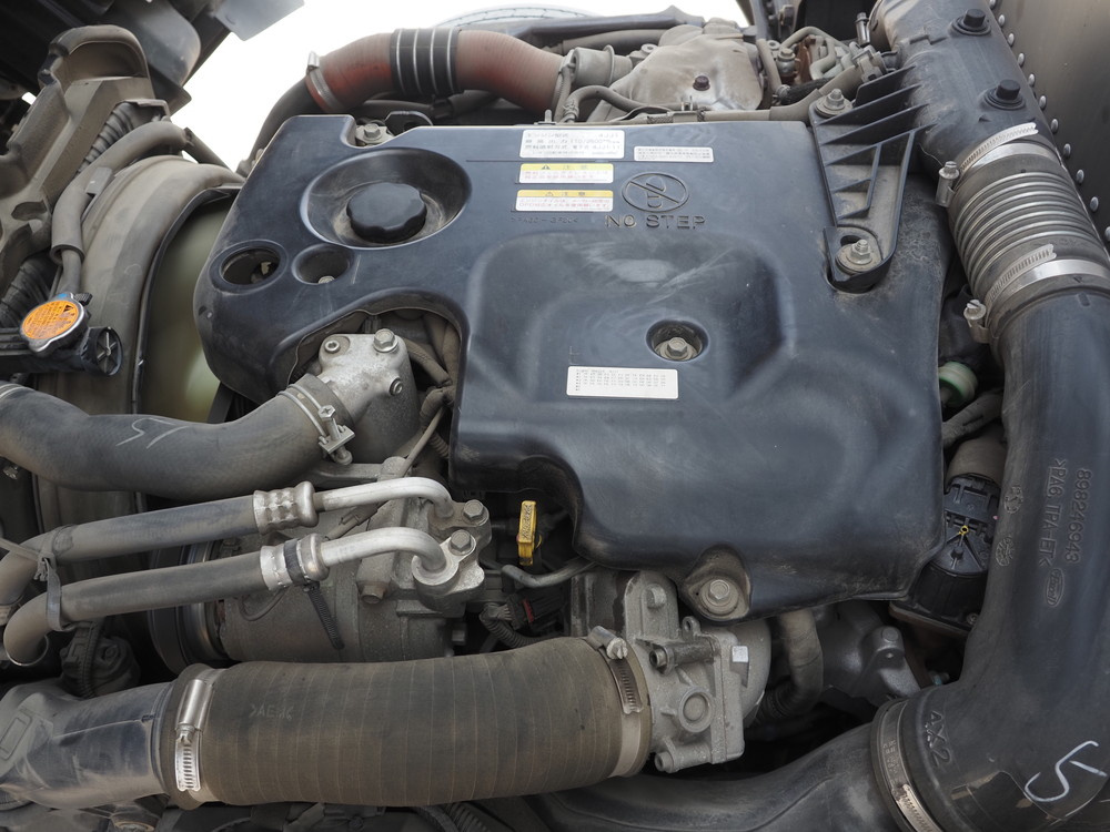 いすゞ エルフ バン車 小型 TRG-NMR85N 年式 H30[写真34]