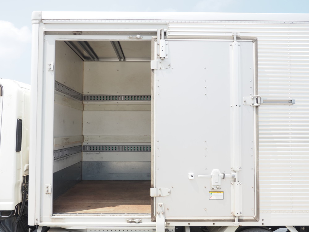 いすゞ エルフ バン車 小型 TRG-NMR85N 年式 H30[写真15]