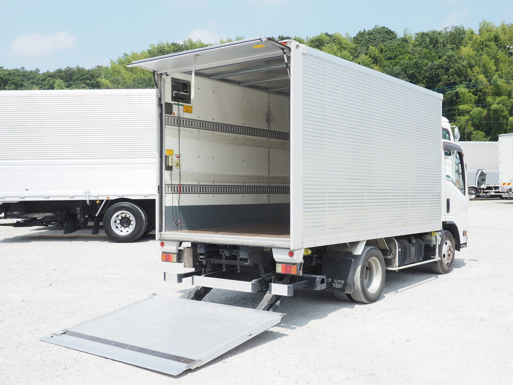 いすゞ エルフ バン車 小型 TRG-NMR85N 年式 H30[写真18]