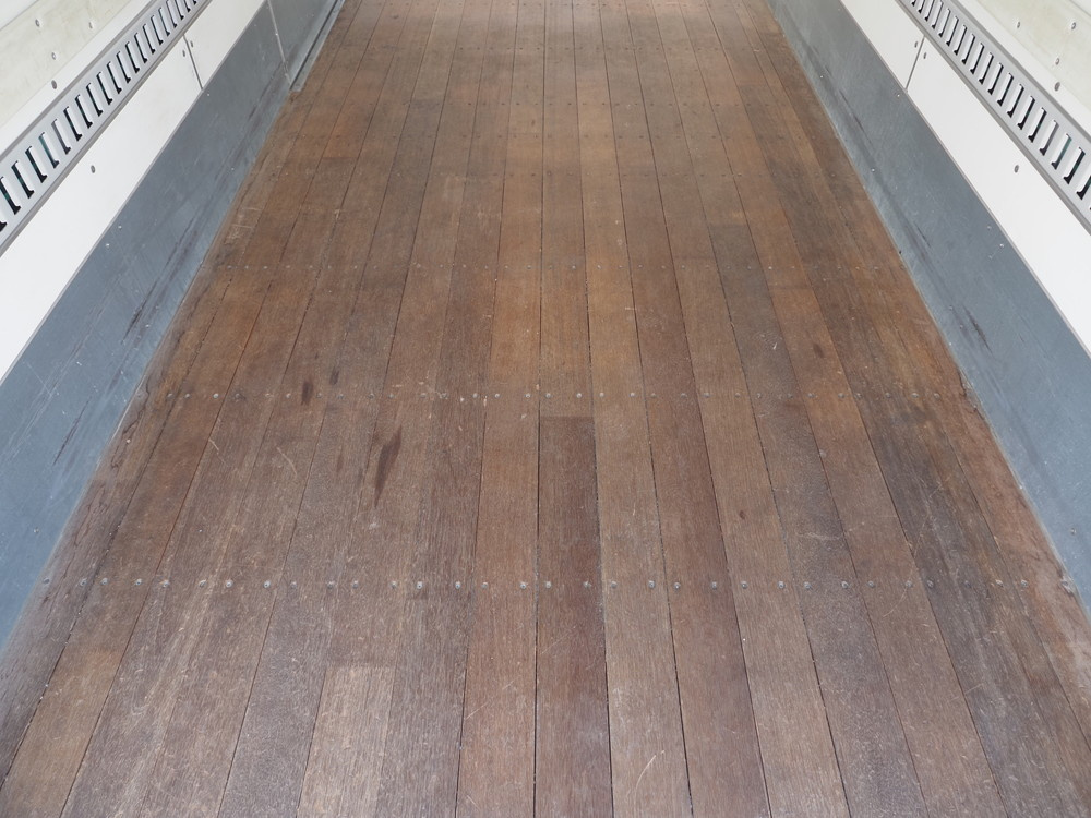 いすゞ エルフ バン車 小型 TRG-NMR85N 年式 H30[写真17]