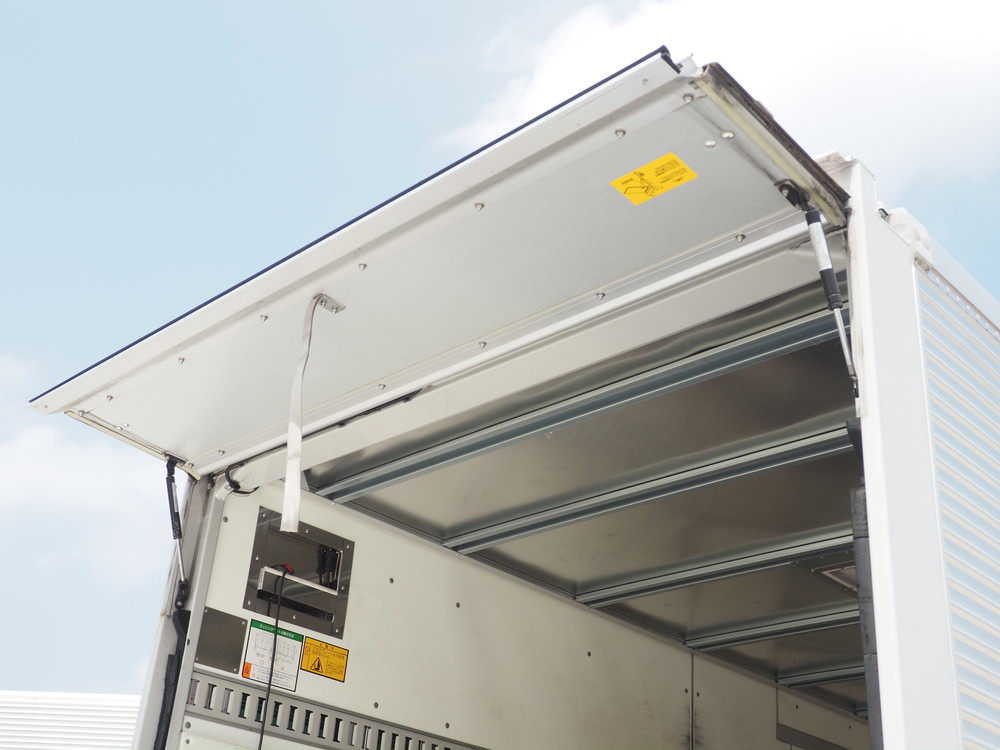 いすゞ エルフ バン車 小型 TRG-NMR85N 年式 H30[写真13]