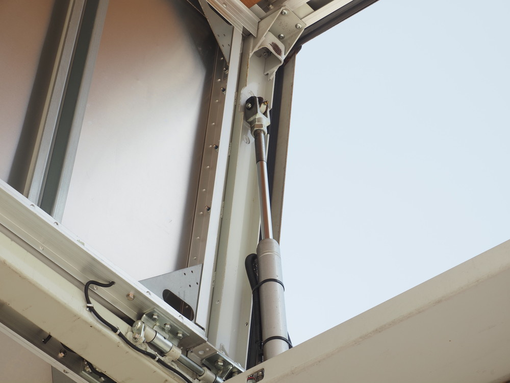 三菱ふそう スーパーグレート ウイング車 大型 QPG-FS64VZ 年式 H29[写真17]