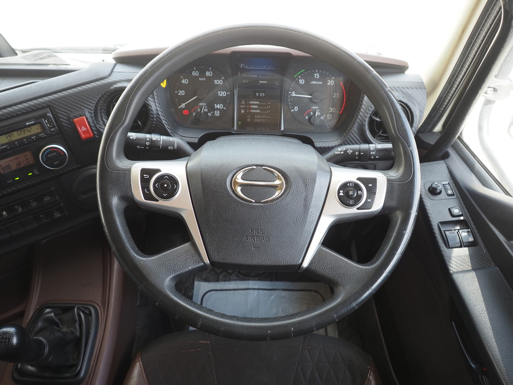 日野 プロフィア ウイング車 大型 2DG-FW1AHG 年式 R1[写真30]