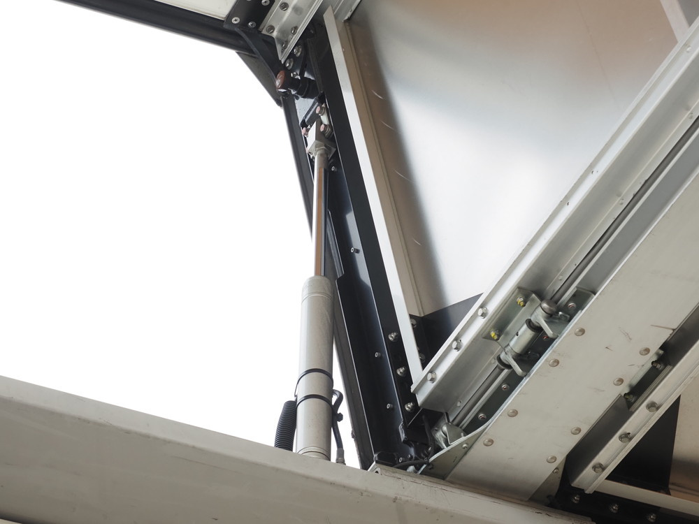 三菱ふそう スーパーグレート ウイング車 大型 QPG-FS64VZ 年式 H28[写真13]