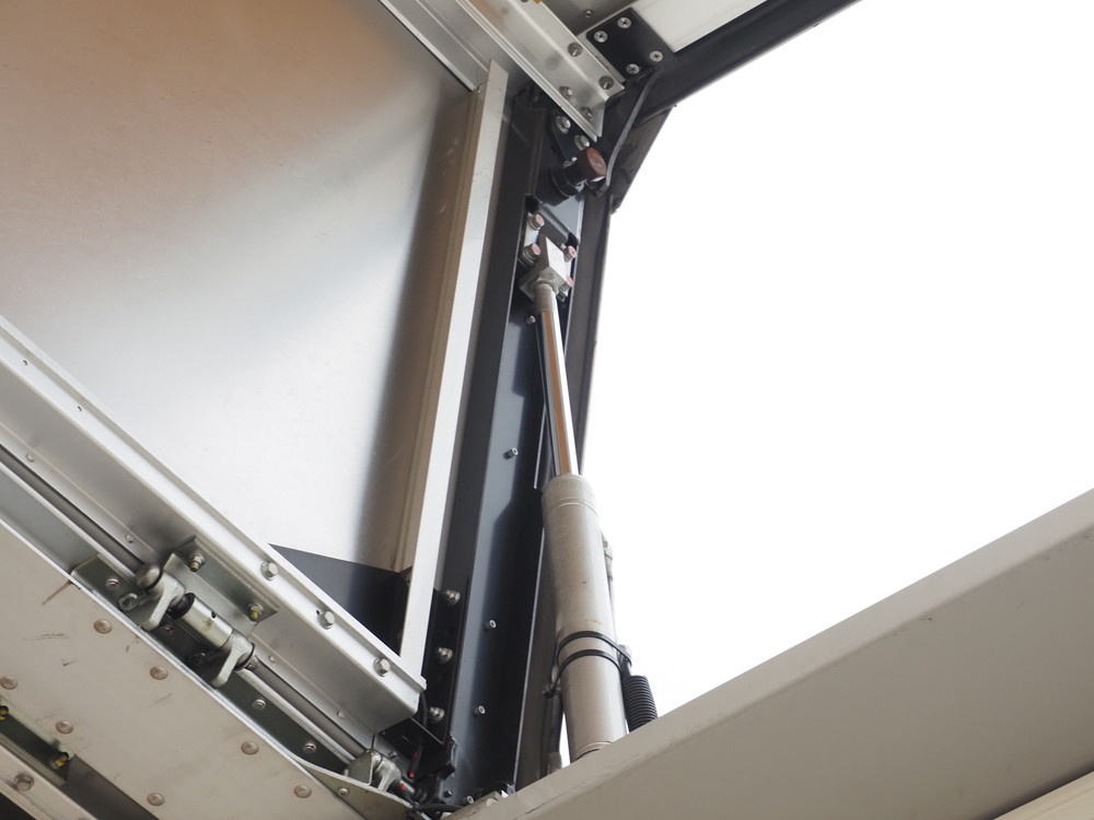 三菱ふそう スーパーグレート ウイング車 大型 QPG-FS64VZ 年式 H28[写真19]