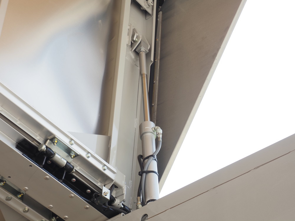 いすゞ フォワード ウイング車 中型 2RG-FRR90T2 年式 R2[写真11]