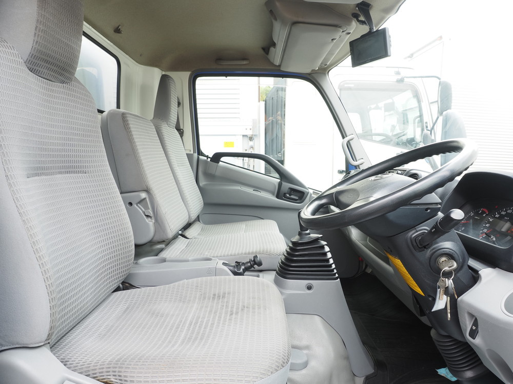 日野 デュトロ バン車 小型 TKG-XZU710M 年式 H29[写真18]