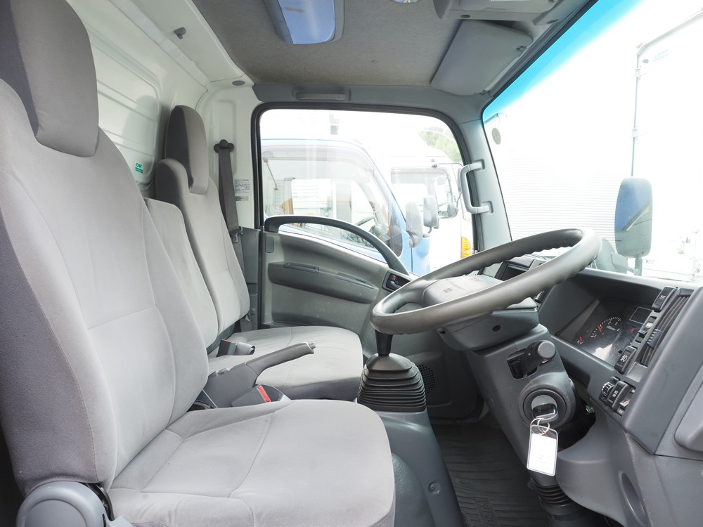 いすゞ エルフ バン車 小型 TKG-NMR85AN 年式 H26[写真21]