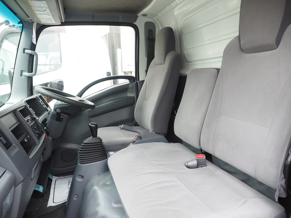 いすゞ エルフ バン車 小型 TKG-NMR85AN 年式 H26[写真27]