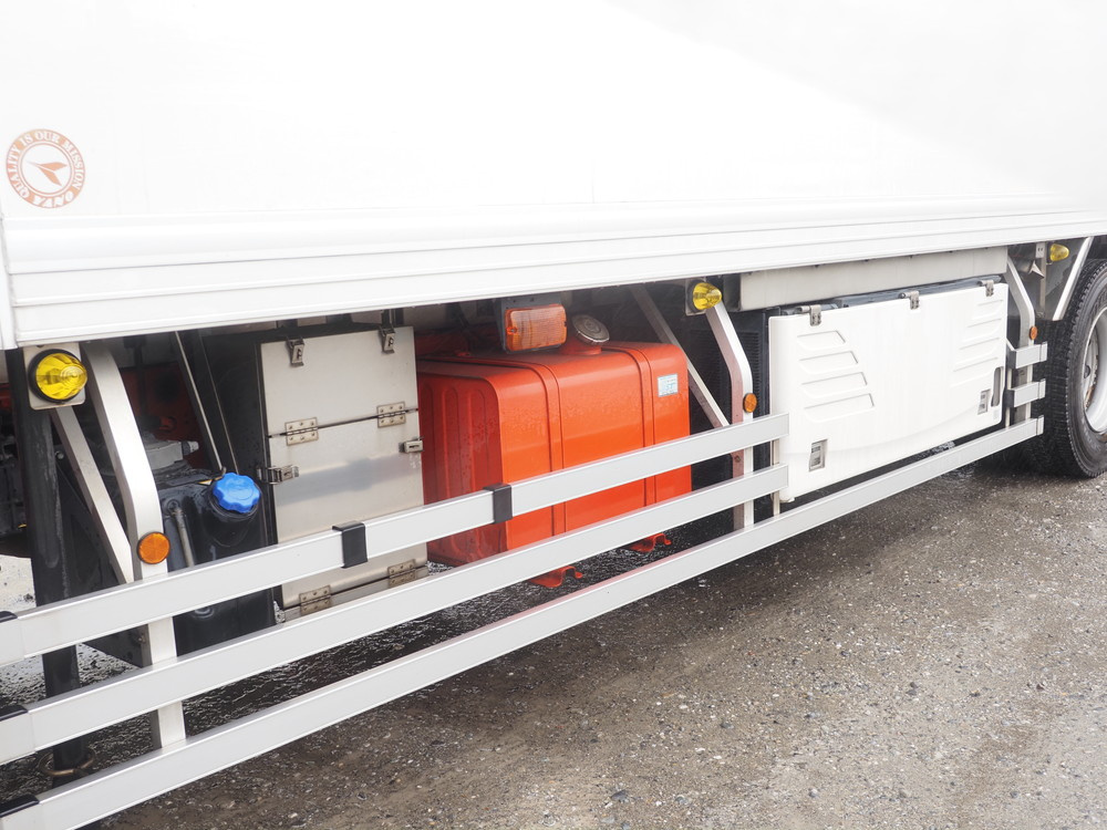 いすゞ ギガ 冷凍バン 大型 QPG-CYL77B 年式 H28[写真14]