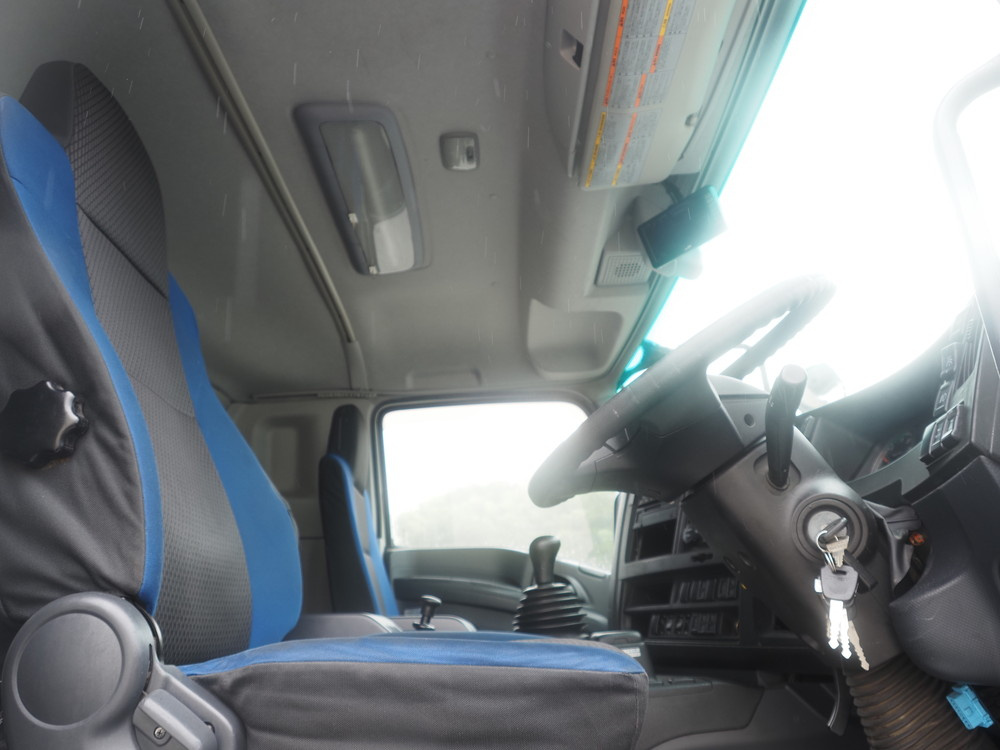 いすゞ ギガ 冷凍バン 大型 QPG-CYL77B 年式 H28[写真25]