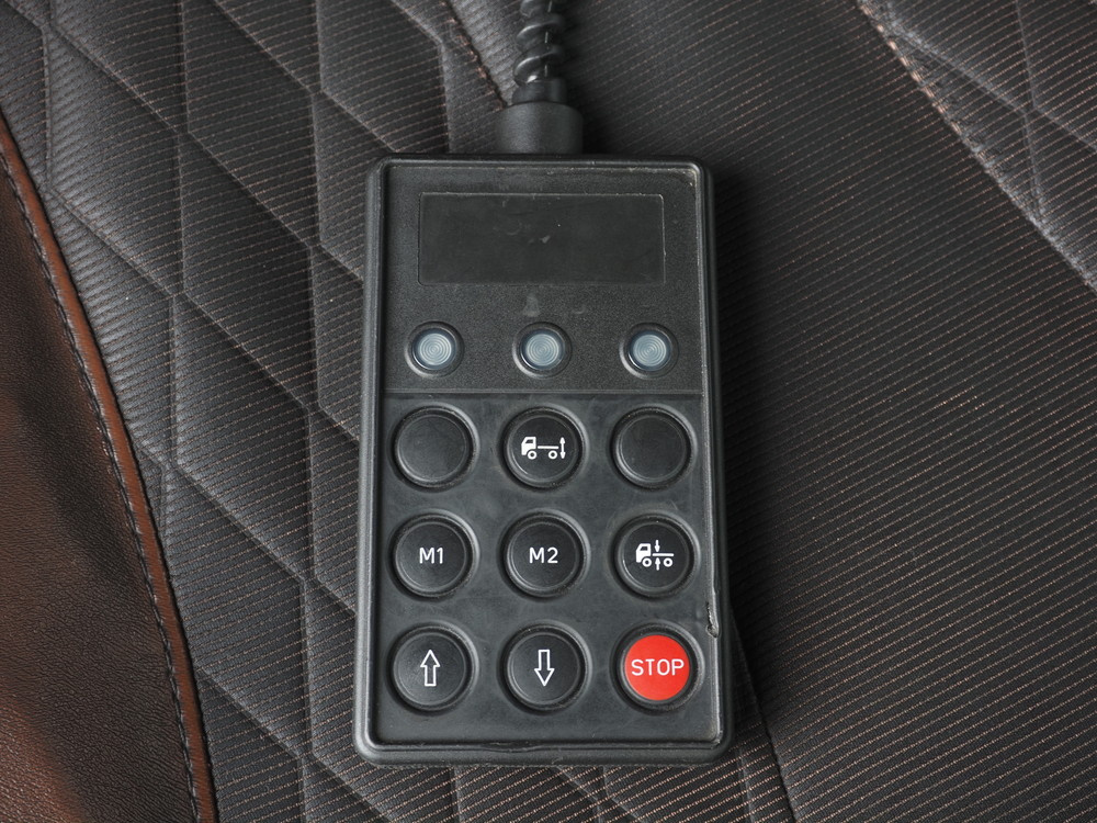 日野 プロフィア ウイング車 大型 2DG-FR1AHG 年式 R1[写真36]