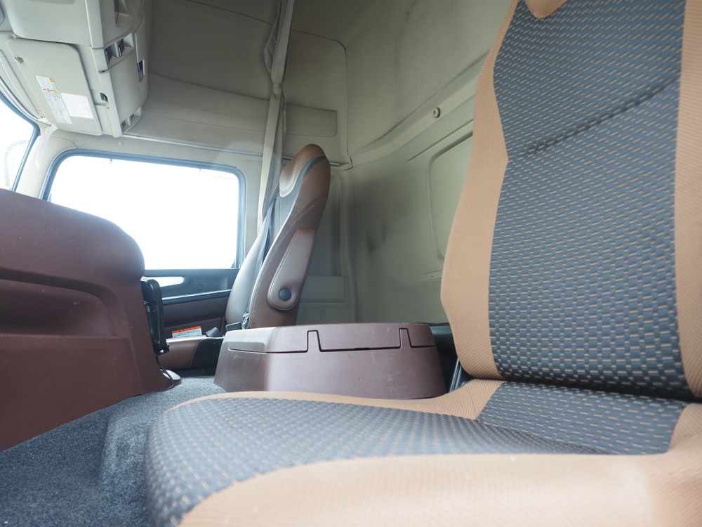 日野 プロフィア ウイング車 大型 2DG-FR1AHG 年式 R1[写真38]