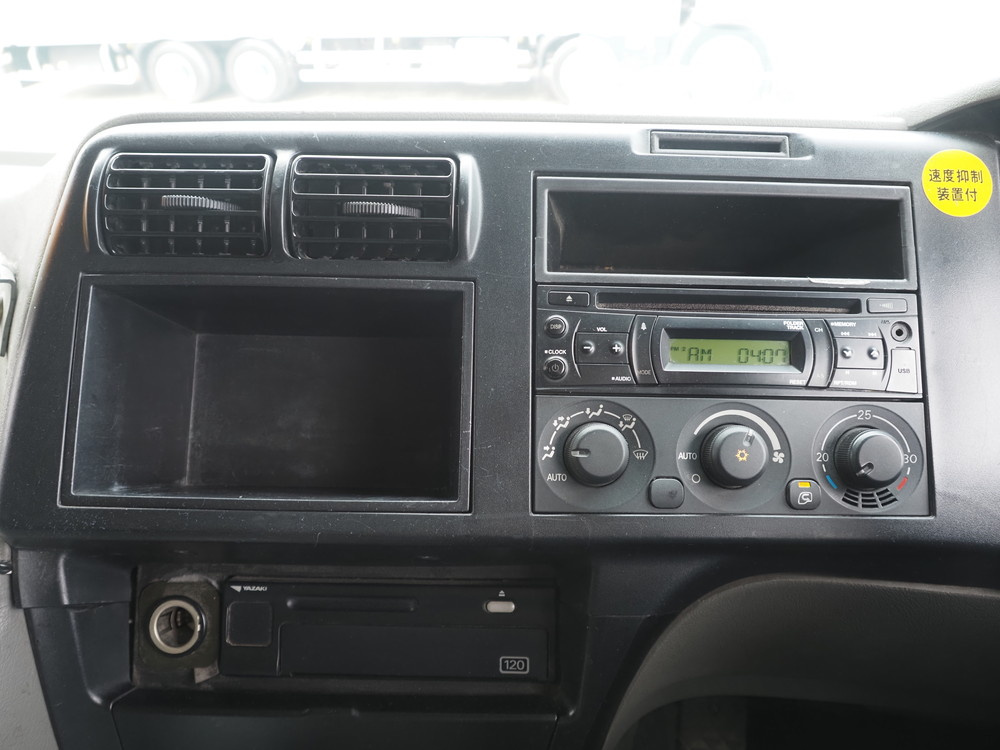 三菱ふそう スーパーグレート トラクタ 大型 QPG-FP64VDR 年式 H27[写真23]