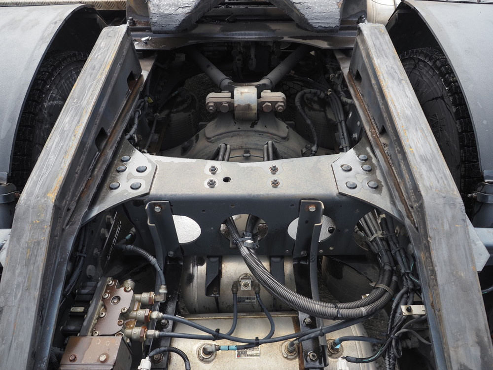 三菱ふそう スーパーグレート トラクタ 大型 QPG-FP64VDR 年式 H27[写真33]