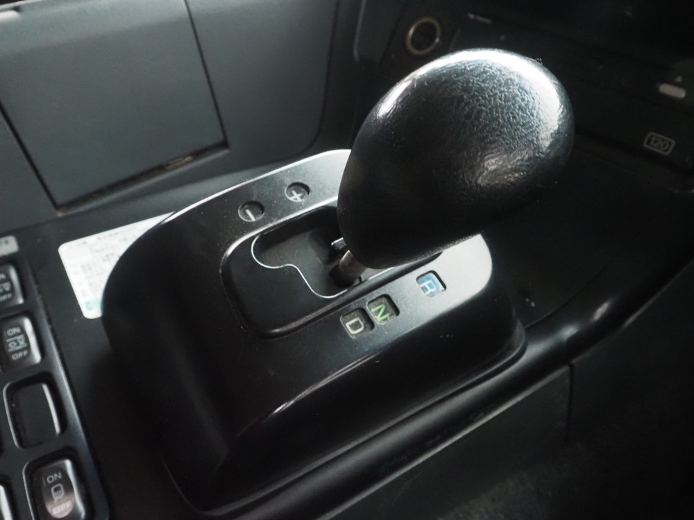 三菱ふそう スーパーグレート 冷凍ウイング 大型 QPG-FU64VZ 年式 H27[写真31]