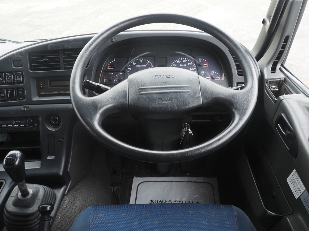 いすゞ ギガ ウイング車 大型 QKG-CYJ77A 年式 H27[写真21]