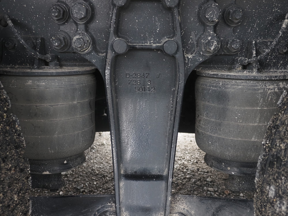 いすゞ ギガ ウイング車 大型 QKG-CYJ77A 年式 H27[写真31]