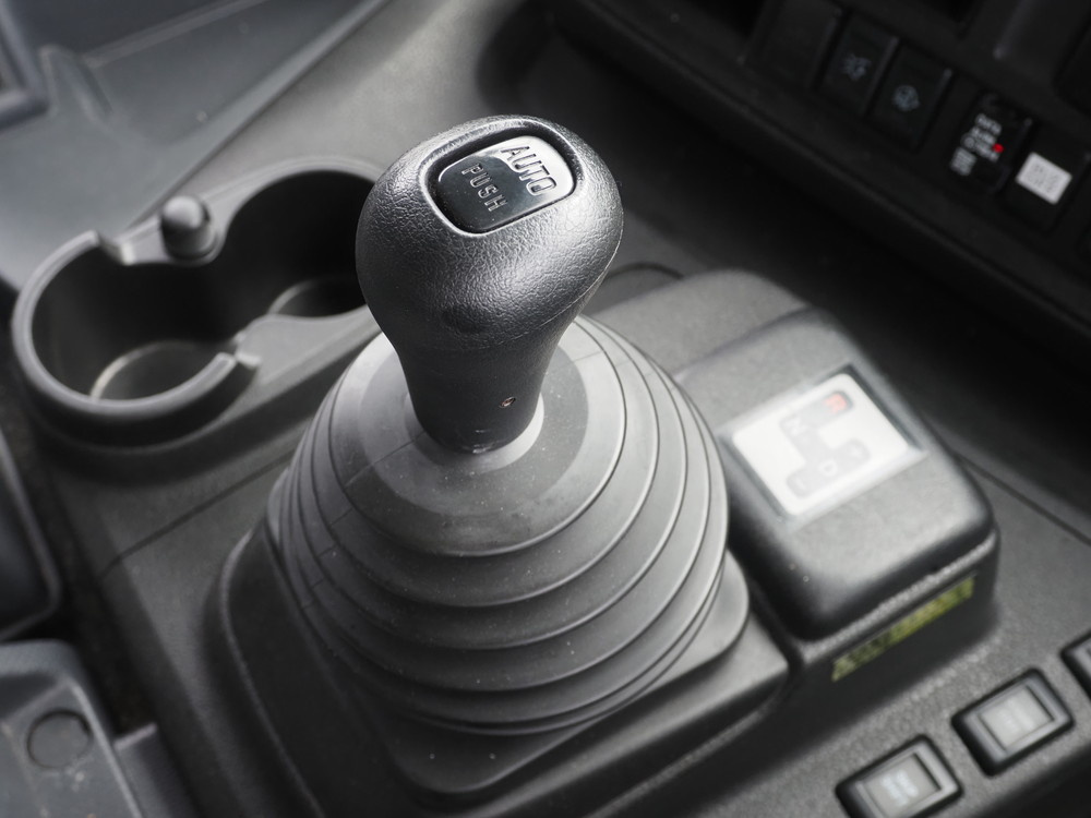 いすゞ ギガ ウイング車 大型 2PG-CYJ77C 年式 R3[写真35]