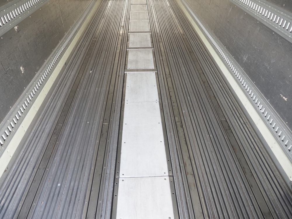 日野 プロフィア 冷凍バン 大型 2DG-FW1AHJ 年式 H30[写真16]