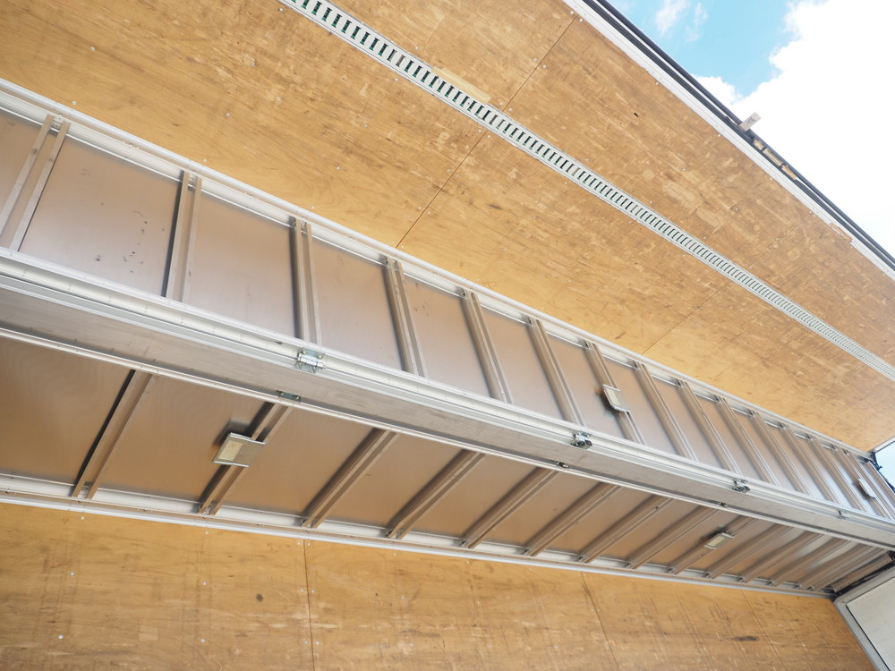 日野 プロフィア ウイング車 大型 2DG-FR1AHG 年式 R1[写真21]