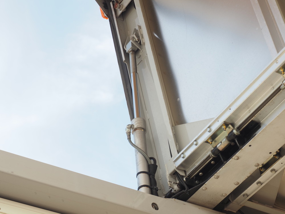 いすゞ フォワード ウイング車 中型 TKG-FRR90T2 年式 H26[写真11]