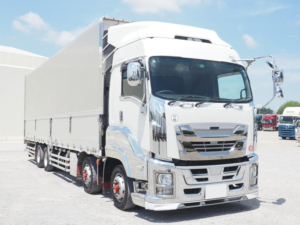 いすゞ ギガ ウイング車 大型 QKG-CYJ77B 年式 H29[写真04]