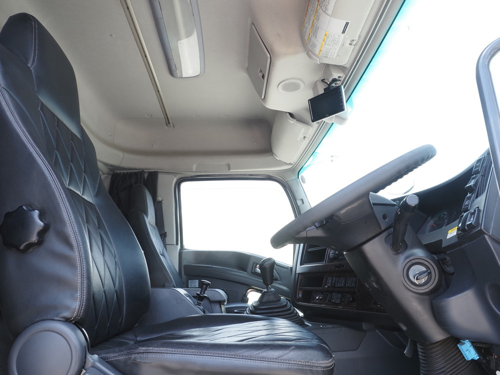 いすゞ ギガ ウイング車 大型 QKG-CYJ77B 年式 H29[写真34]