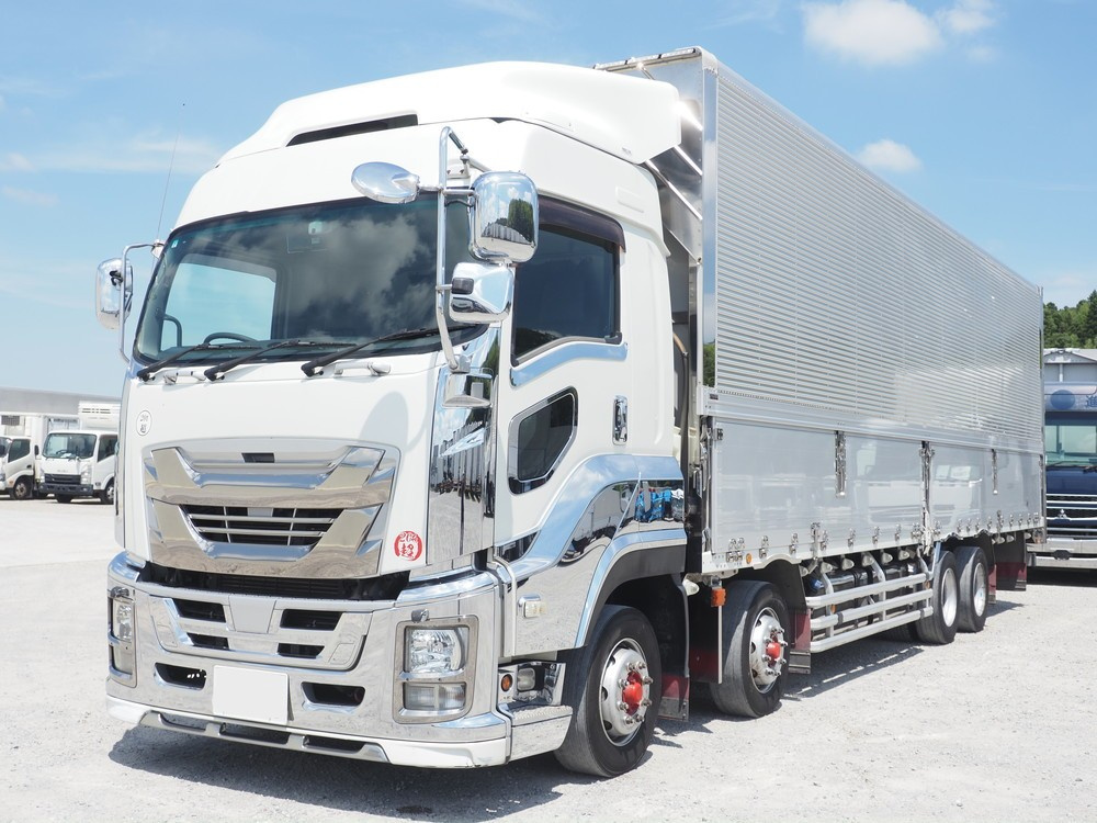 いすゞ ギガ ウイング車 大型 QKG-CYJ77B 年式 H29[写真01]