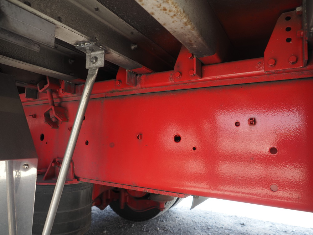 いすゞ ギガ 冷凍ウイング 大型 QKG-CYJ77A 年式 H28[写真47]