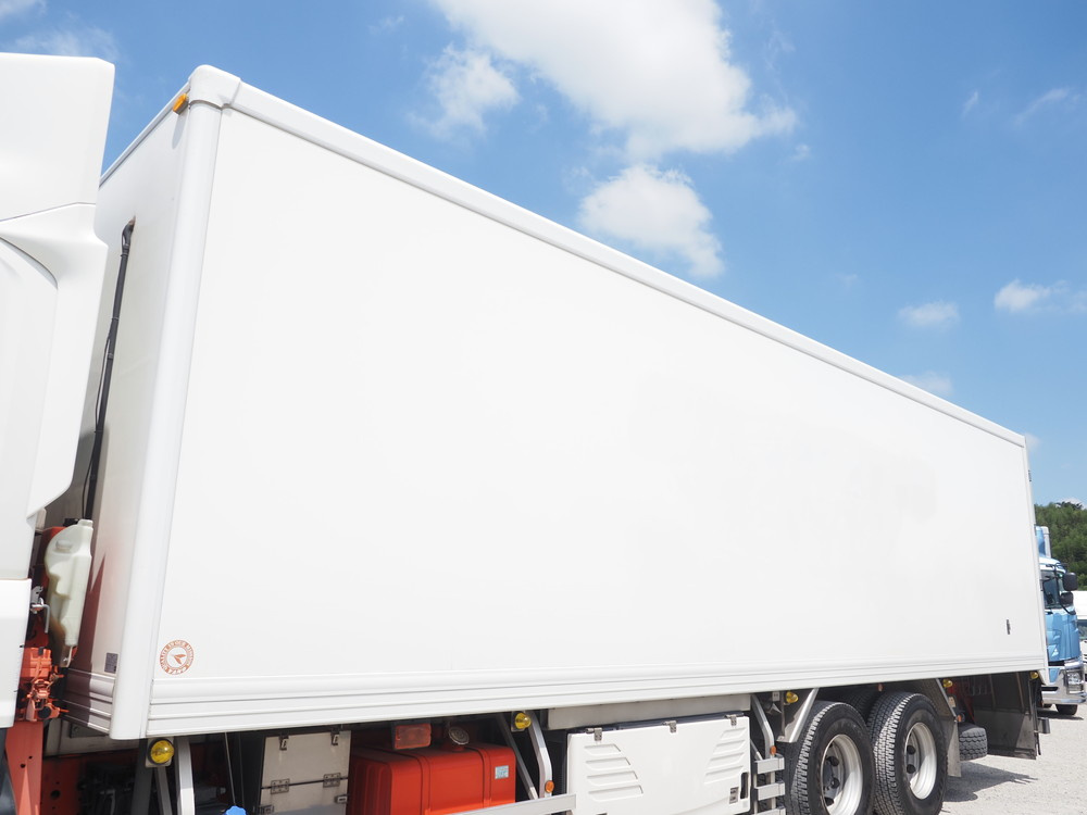 いすゞ ギガ 冷凍バン 大型 QPG-CYL77B 年式 H28[写真13]