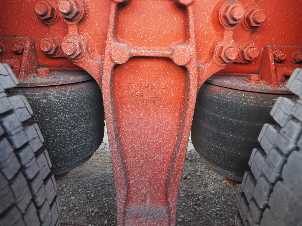 いすゞ ギガ 冷凍バン 大型 QPG-CYL77B 年式 H28[写真36]