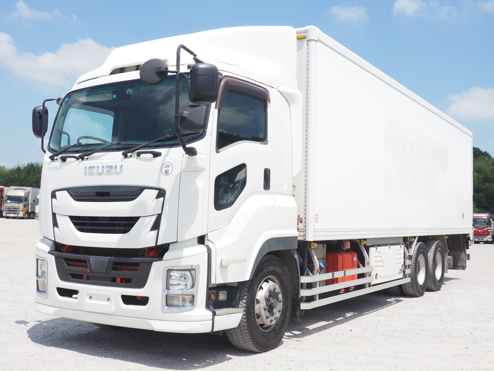 いすゞ ギガ 冷凍バン 大型 QPG-CYL77B 年式 H28[写真01]