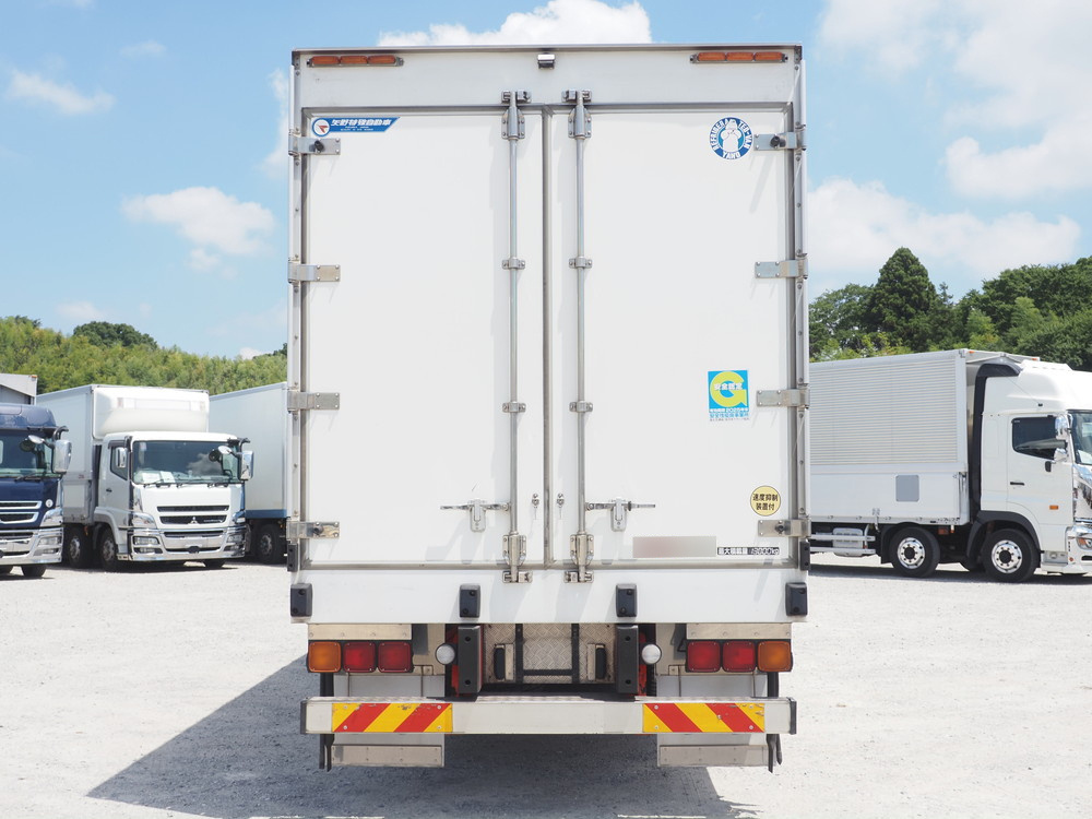 いすゞ ギガ 冷凍バン 大型 QPG-CYL77B 年式 H28[写真05]