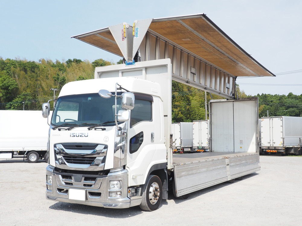いすゞ ギガ ウイング車 大型 QKG-CYJ77B 年式 H29[写真02]