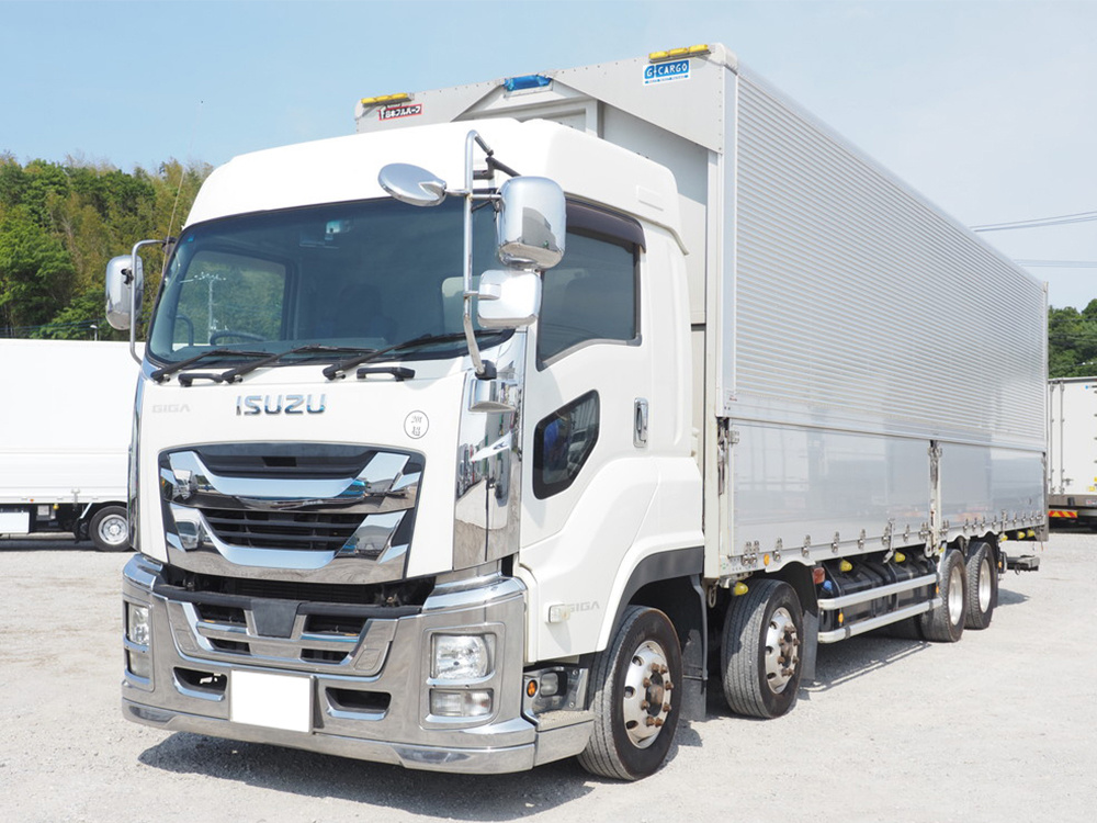 いすゞ ギガ ウイング車 大型 QKG-CYJ77B 年式 H29[写真01]
