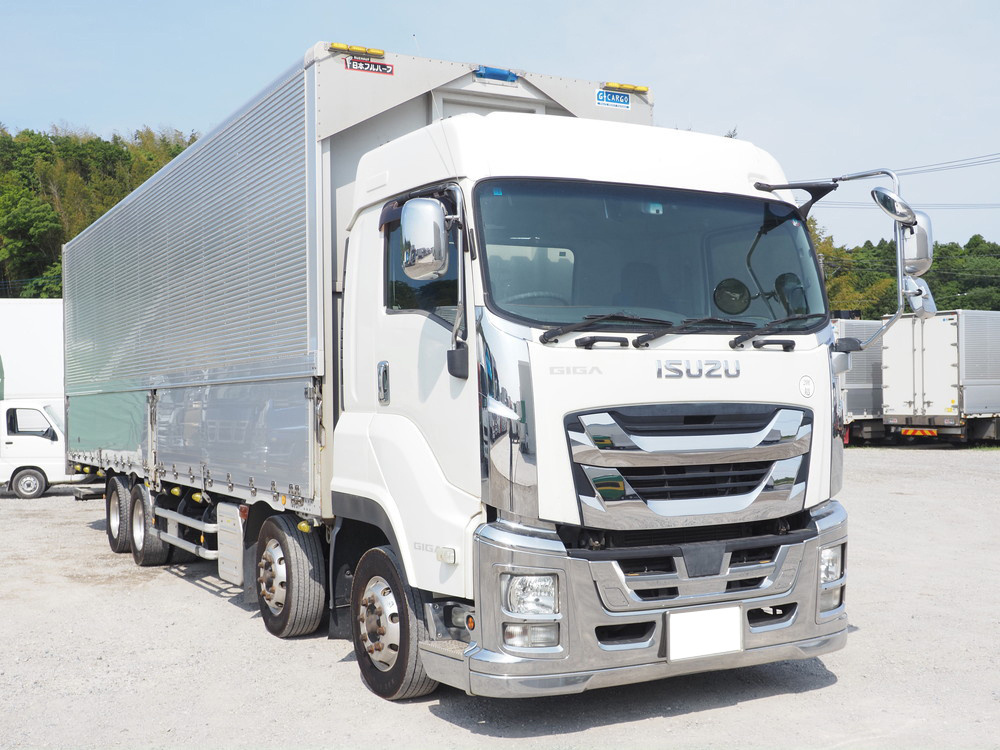 いすゞ ギガ ウイング車 大型 QKG-CYJ77B 年式 H29[写真04]