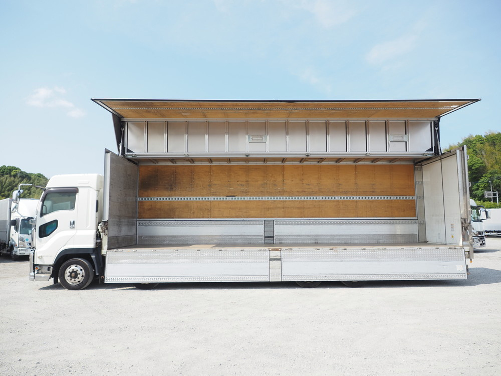 いすゞ ギガ ウイング車 大型 QKG-CYJ77B 年式 H29[写真18]