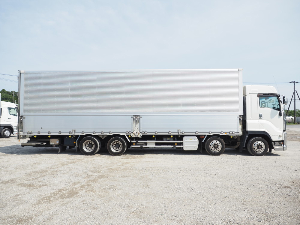 いすゞ ギガ ウイング車 大型 QKG-CYJ77B 年式 H29[写真10]