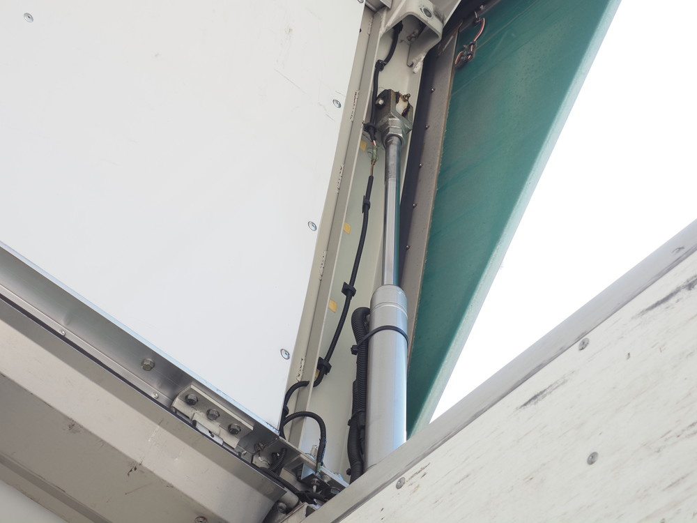 日野 プロフィア ウイング車 大型 BDG-FW1EXYG 年式 H22[写真09]