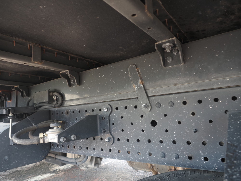いすゞ エルフ バン車 小型 TRG-NPR85AN 年式 H28[写真29]
