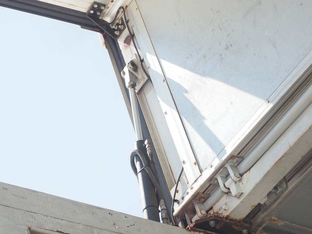 三菱ふそう スーパーグレート 冷凍ウイング 大型 QPG-FU64VZ 年式 H27[写真17]