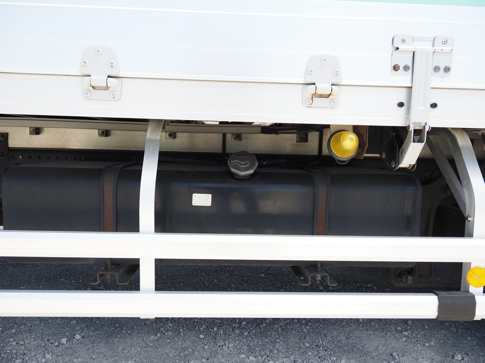 いすゞ フォワード 冷凍ウイング 中型 TKG-FRR90T2 年式 H26[写真17]