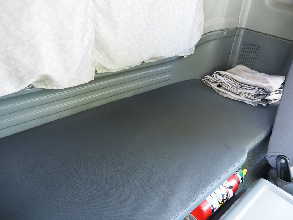 いすゞ フォワード 冷凍ウイング 中型 TKG-FRR90T2 年式 H26[写真42]