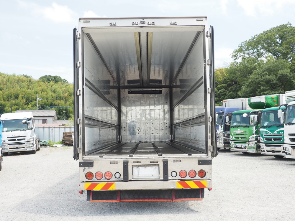 いすゞ ギガ 冷凍ウイング 大型 QKG-CYJ77A 年式 H27[写真29]