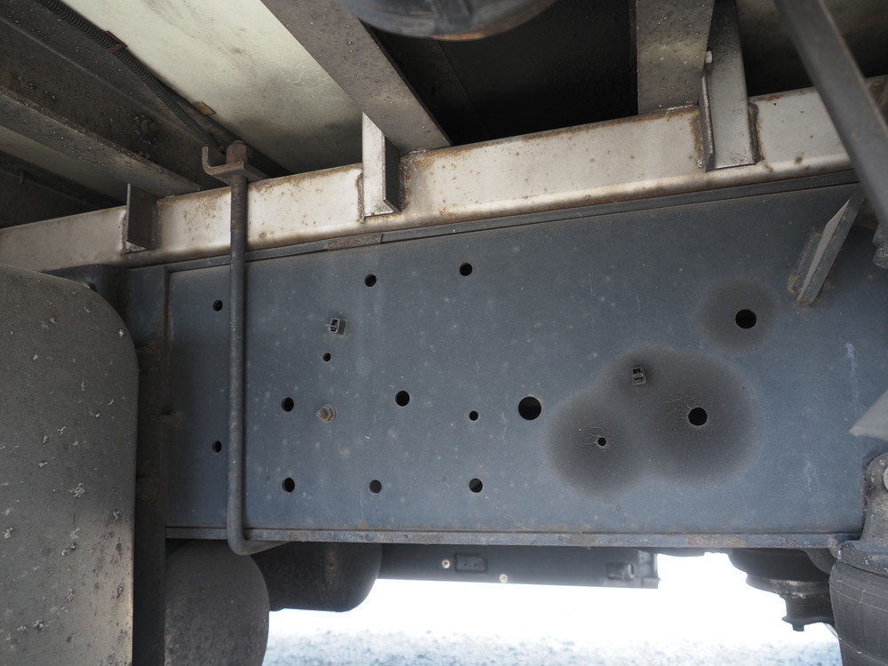 いすゞ ギガ 冷凍ウイング 大型 QKG-CYJ77A 年式 H27[写真49]