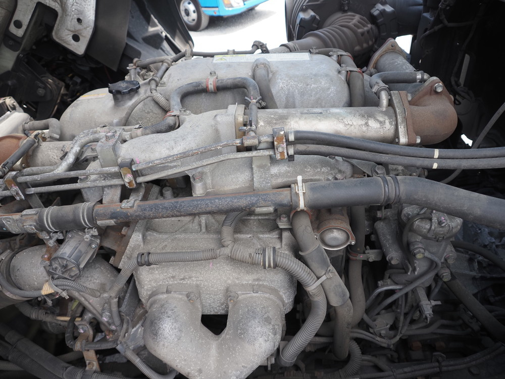 いすゞ ギガ 冷凍ウイング 大型 QKG-CYJ77A 年式 H27[写真54]