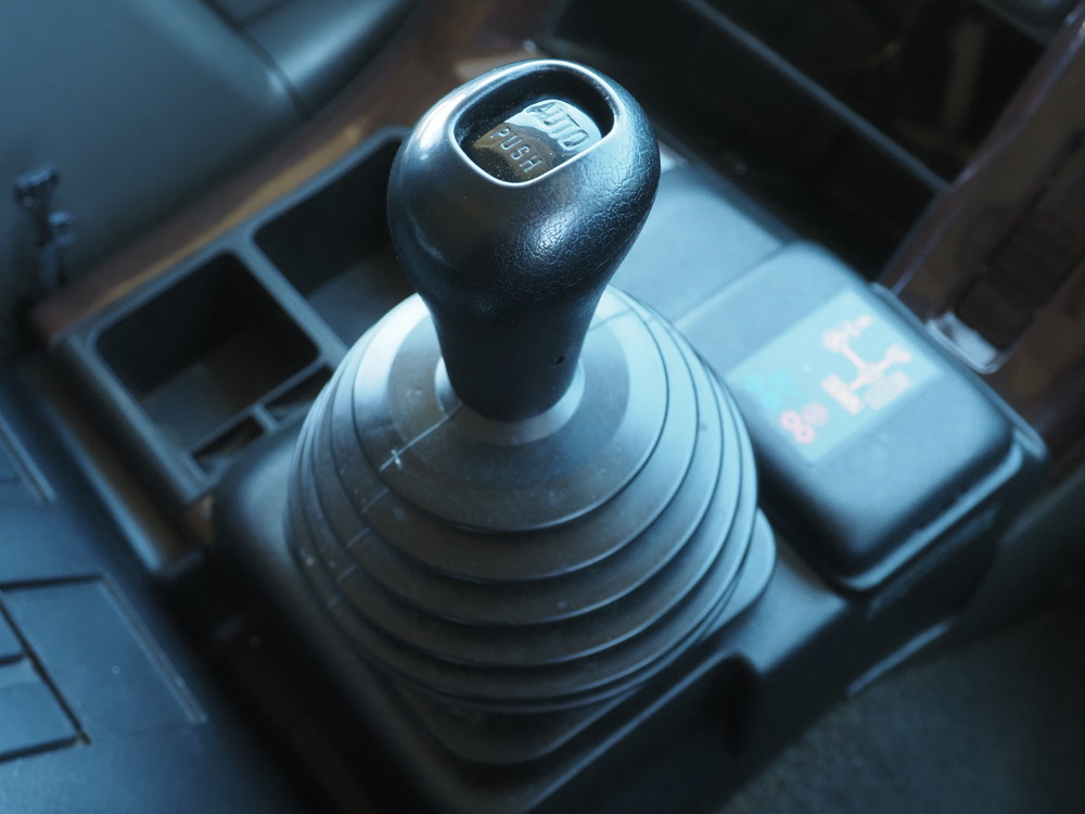 いすゞ ギガ ウイング車 大型 QKG-CYJ77A 年式 H25[写真30]