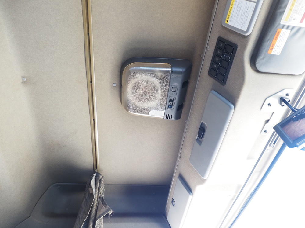 いすゞ ギガ ウイング車 大型 QKG-CYJ77A 年式 H25[写真35]